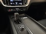 Volvo V60 2.0 B3 163 Pk / Leer / Stuur- en Stoelverwarming / Dab+ / Apple Carplay / Camera / Trekhaak - 100% Volvo dealer -