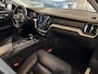 Volvo V60 2.0 B3 163 Pk / Leer / Stuur- en Stoelverwarming / Dab+ / Apple Carplay / Camera / Trekhaak - 100% Volvo dealer -