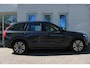 Volvo XC90 T8 automaat Recharge AWD Ultimate Dark | Panoramadak | Head-up display | Keyless entry | Elek. bed. stoelen voorstoelen met geheugen | Luchtvering | Semi elek. trekhaak | 360 graden camera | Dealer-onderhouden | Verwarmbare voorstoelen en achterbank | Verwarmbaar stuurwiel | Bowers & Wilkins audio | Apple carplay | Adaptive cruise control | 7-zits |