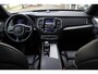 Volvo XC90 2.0 T8 Recharge AWD Ultimate Dark | Panoramadak | Head-up display | Keyless entry | Elek. bed. stoelen voorstoelen met geheugen | Luchtvering | Semi elek. trekhaak | 360 graden camera | Dealer-onderhouden | Verwarmbare voorstoelen en achterbank | Verwarmbaar stuurwiel | Bowers & Wilkins audio | Apple carplay | Adaptive cruise control | 7-zits |