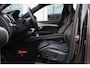 Volvo XC90 T8 automaat Recharge AWD Ultimate Dark | Panoramadak | Head-up display | Keyless entry | Elek. bed. stoelen voorstoelen met geheugen | Luchtvering | Semi elek. trekhaak | 360 graden camera | Dealer-onderhouden | Verwarmbare voorstoelen en achterbank | Verwarmbaar stuurwiel | Bowers & Wilkins audio | Apple carplay | Adaptive cruise control | 7-zits |