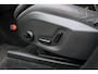 Volvo XC90 T8 automaat Recharge AWD Ultimate Dark | Panoramadak | Head-up display | Keyless entry | Elek. bed. stoelen voorstoelen met geheugen | Luchtvering | Semi elek. trekhaak | 360 graden camera | Dealer-onderhouden | Verwarmbare voorstoelen en achterbank | Verwarmbaar stuurwiel | Bowers & Wilkins audio | Apple carplay | Adaptive cruise control | 7-zits |