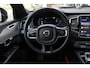 Volvo XC90 2.0 T8 Recharge AWD Ultimate Bright | Panoramadak | Head-up display | Keyless entry | Elek. bed. stoelen voorstoelen met geheugen | Luchtvering | Semi elek. trekhaak | 360 graden camera | Dealer-onderhouden | Verwarmbare voorstoelen en achterbank | Verwarmbaar stuurwiel | Bowers & Wilkins audio | Apple carplay | Adaptive cruise control | 7-zits |