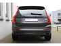 Volvo XC90 2.0 T8 Recharge AWD Ultimate Dark | Panoramadak | Head-up display | Keyless entry | Elek. bed. stoelen voorstoelen met geheugen | Luchtvering | Semi elek. trekhaak | 360 graden camera | Dealer-onderhouden | Verwarmbare voorstoelen en achterbank | Verwarmbaar stuurwiel | Bowers & Wilkins audio | Apple carplay | Adaptive cruise control | 7-zits |
