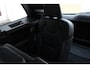 Volvo XC90 T8 automaat Recharge AWD Ultimate Dark | Panoramadak | Head-up display | Keyless entry | Elek. bed. stoelen voorstoelen met geheugen | Luchtvering | Semi elek. trekhaak | 360 graden camera | Dealer-onderhouden | Verwarmbare voorstoelen en achterbank | Verwarmbaar stuurwiel | Bowers & Wilkins audio | Apple carplay | Adaptive cruise control | 7-zits |
