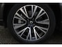 Volvo XC90 T8 automaat Recharge AWD Ultimate Dark | Panoramadak | Head-up display | Keyless entry | Elek. bed. stoelen voorstoelen met geheugen | Luchtvering | Semi elek. trekhaak | 360 graden camera | Dealer-onderhouden | Verwarmbare voorstoelen en achterbank | Verwarmbaar stuurwiel | Bowers & Wilkins audio | Apple carplay | Adaptive cruise control | 7-zits |