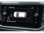 Volkswagen T-Roc 1.5 TSI R-Line 150PK Automaat | Navigatie | Winterpakket | Trekhaak