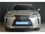 Lexus UX 250h Preference Line |stoel/stuurverwarming|parkeersensoren|18"|Apple/Android|ACC|