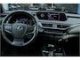 Lexus UX 250h Preference Line |stoel/stuurverwarming|parkeersensoren|18"|Apple/Android|ACC|