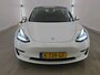 Tesla Model 3 Long Range AWD 75 kWh 351pk | SOH 89% | 12 maanden Bovag garantie | Zwart interieur | Pearl White | 18" Aero velgen