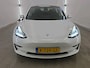 Tesla Model 3 Long Range AWD 75 kWh 351pk | SOH % | 12 maanden Bovag garantie | Zwart interieur | Pearl White | 18" Aero velgen