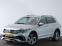 Volkswagen Tiguan R-Line 1.4 TSI 245 PK eHybrid | Zwenkbare trekhaak | Stuur & Stoelverwarming | Achteruitrijcamera | Elek. achterklep | Navigatie |