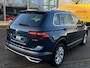 Volkswagen Tiguan 1.4 TSI eHybrid PHEV SUPER COMPLEET| SCHUIF/ KANTELDAK| DODE HOEK| ELEK. ACHTERKLEP| DIG. DASH | CAMERA| STOELVERWARMING| RIJKLAAR GELEVERD INCL. 12 MND BOVAG GARANTIE