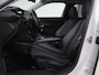 Peugeot e-2008 EV Allure 50 kWh | 3 Fase | Panoramadak | Adaptive cruise | Keyless | Camera | Carplay | Half leder | Navigatie