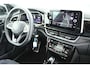 Volkswagen T-Roc 1.5 TSI 150pk DSG R-Line Edition Trekhaak Camera Stoelverwarming Virtual Cockpit Navigatie