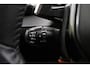 Peugeot 208 1.2 100pk Automaat Allure | Navigatie | Climate Control | Parkeersensoren | Lichtmetalen velgen | Privacy Glass | Achteruitrijcamera