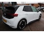 Volkswagen ID.3 First Max 58 kWh 204PK | Achteruitrijcamera | Dodehoek detectie | Keyless entry