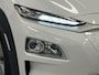 Hyundai Kona Electric EV Fashion Design 64 kWh TREKHAAK | LONG RANGE | ALL SEASON BANDEN | NAVIGATIE | STOELVERWARMING