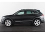 Volkswagen Tiguan 1.4 TSI eHybrid R-Line Business+ Trekhaak/Pano.schuifdak/Winterpakket/360° camera/Head-up display/Deep Black Pearlescent/19inch Valencia velgen/Matrix-LED-koplamp