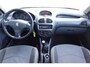Peugeot 206 1.4 Forever (Nieuwe distributieset!)
