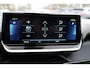 Peugeot e-2008 EV GT 50 kWh TREKHAAK-AFN PANO CARPLAY STOELVER. CRUISE 360-CAMERA HALF-LEER CRUISE CLIMA NAVI 2XPDC 17''LMV