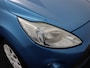Ford Ka 1.2 Titanium Airco, Boordcomputer, Buitenspiegels elektrisch verstel- en verwarmbaar, Elektrische ramen voor, Radio-cd/mp3 speler De Ford Ka 1.2 Titanium uit 2010 is een compacte hatchback met een 1,2 liter benzinemotor en ongeveer 69 pk, wat hem vooral geschikt maakt voor stadsritten en zuinig dagelijks gebruik. De Tit