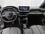 Peugeot e-2008 EV Allure 50 kWh 136pk Automaat | 3 Fase | Navigatie | Climate Control | Adaptieve Cruise Control | Camera Voor + Achter | Dodehoekdetectie | 17"LMV | LED | Apple Carplay/Android Auto |