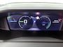 Peugeot e-2008 EV Allure 50 kWh 136pk Automaat | 3 Fase | Navigatie | Climate Control | Adaptieve Cruise Control | Camera Voor + Achter | Dodehoekdetectie | 17"LMV | LED | Apple Carplay/Android Auto |