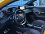 Peugeot 208 1.2 PureTech GT Pack Alcantara bekleding | Panoramadak | Adeptieve cruise control | Achteruitrijcamera | Keyless entry en start | Parkeersensoren voor en achter