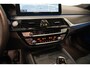 BMW 5-Serie 530e M-Sport | M-Stoelen | Schuifdak | Alcantara hemel | Head Up | Harman Kardon