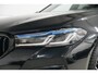 BMW 5-Serie 530e M-Sport | M-Stoelen | Schuifdak | Alcantara hemel | Head Up | Harman Kardon