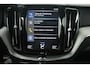 Volvo XC60 2.0 T5 R-Design (PANORAMADAK, CAMERA, LEDER, CARPLAY, LED, GOED ONDERHOUDEN)