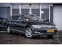 Volkswagen Passat Variant 1.4 TSI Highline R-pakket I Trekhaak I Carplay I Virtual-cockpit I Head-up I NL-auto