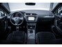 Volkswagen Tiguan 1.4 TSI R-line I Pano-dak I Massage I Trekhaak I Camera I NL-auto I 2e-eig. I NAP