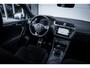 Volkswagen Tiguan 1.4 TSI R-line I Pano-dak I Massage I Trekhaak I Camera I NL-auto I 2e-eig. I NAP