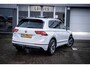 Volkswagen Tiguan 1.4 TSI R-line I Pano-dak I Massage I Trekhaak I Camera I NL-auto I 2e-eig. I NAP