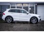 Volkswagen Tiguan 1.4 TSI R-line I Pano-dak I Massage I Trekhaak I Camera I NL-auto I 2e-eig. I NAP