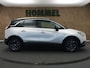 Opel Crossland X 1.2 Turbo 120 Jaar Edition - ORIGINEEL NEDERLANDSE AUTO - VASTE TREKHAAK - TREKGEWICHT 840 KG - AFKOMSTIG VAN 2E EIGENAAR - NAVIGATIE - PARKEERSENSOREN VOOR/ ACHTER - CLIMATE CONTROL - TWO TONE LAK - APPLE CARPLAY/ ANDROID AUTO - 4 X ELEKTRISCHE RAMEN - THUISKOMER - BLUETOOTH