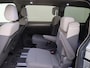 Volkswagen Multivan 1.4 eHybrid L2 Life 6 versnellingen DSG | Verwarmbare voorstoelen, gescheiden regelbaar | Uitwijk- en afsla-assistent | Lichtmetalen velgen 17" (6,5J X 17) "Dundrod"(zilver) | Top pakket |