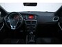 Volvo V40 T3 153PK AUT6 Polar+ Sport | Harman/Kardon Premium Audio | Panoramadak | Stoelverwarming | Parkeercamera | Keyless Entry | 17'' Velgen | Volvo on Call | Navigatie | Getint Glas | DAB+ Radio | Bluetooth Telefonie & Multimedia |