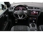 Volkswagen Tiguan 1.5 TSI 150pk DSG R-Line Business+ | Trekhaak | Navigatie | Stoelverwarming | 20" Velgen