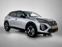 Peugeot e-2008 SUV EV GT 54 kWh 156pk | Accu SOH 97,6% | 406km WLTP Actieradius | Navigatie | Camera v+a | Climate Control | Full Led koplampen | Parkeersensoren v+a | Keyless | Adaptieve Cruise Control | Dodehoeksensor | DAB+ radio | Half lederen sportstoelen | Draadloze Apple Carplay / Android Auto | Donker getint glas | 17" lichtmetalen velgen |