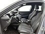 Peugeot e-2008 SUV EV GT 54 kWh 156pk | Accu SOH 97,6% | 406km WLTP Actieradius | Navigatie | Camera v+a | Climate Control | Full Led koplampen | Parkeersensoren v+a | Keyless | Adaptieve Cruise Control | Dodehoeksensor | DAB+ radio | Half lederen sportstoelen | Draadloze Apple Carplay / Android Auto | Donker getint glas | 17" lichtmetalen velgen |