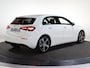 Mercedes-Benz A-klasse 180 Star Edition Luxury Line | Trekhaak | Dodehoekassistent | 18" lichtmetalen velgen