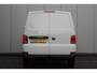 Volkswagen Transporter 2.0 TDI 150pk L2H1 28 | Trekhaak 2500kg | Navigatie | Apple Carplay