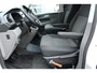 Volkswagen Transporter 2.0 TDI 150pk L2H1 28 | Trekhaak 2500kg | Navigatie | Apple Carplay