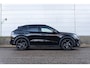 Volkswagen T-Roc 1.5 eTSI 150pk DSG R-Line First Edition | 20" Velgen | Black Style | Head-up | Matrix LED