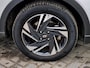 Hyundai Bayon 1.0 T-GDI Premium / Navigatie / Verwarmde stoelen + stuurwiel / Cruise Control / Keyless Entry / LMV / Climate Control / Extra Getint Glas.