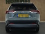 Toyota RAV4 2.5 Hybrid Dynamic - CLIMATE CONTROL - LEDEREN BEKLEDING - ELEKTRISCHE VERSTELLING BESTUURDERSSTOEL - PARKEERSENSOREN VOOR/ ACHTER - 4 SEIZOENEN BANDEN - ELEKTRISCHE ACHTERKLEP - CAMERA - STOELVERWARMING - STUURVERWARMING - VOORRUITVERWARMING- APPLE CARPLAY/ ANDROID AUTO -