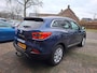 Renault Kadjar 1.2 TCe Intens. Leder, navi, carplay, camera, trekhaak, cruise, etc. Inclusief onderhoudsbeurt, APK en garantie.